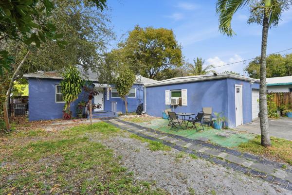 Royal Poinciana, 1914 Sheridan St #1-2, Hollywood, Florida 33020, image 3