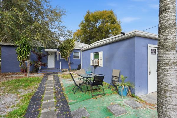 Royal Poinciana, 1914 Sheridan St #1-2, Hollywood, Florida 33020, image 1