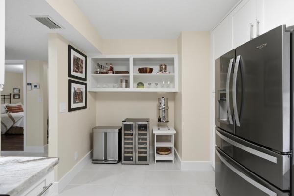 7232 Fairfax Dr #205, Tamarac, Florida 33321, image 3