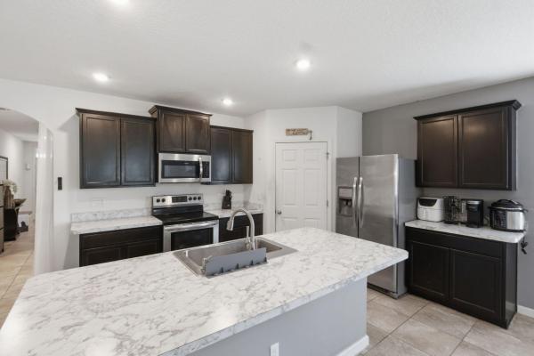 692 SW Paar Dr, Port St. Lucie, Florida 34953, image 1