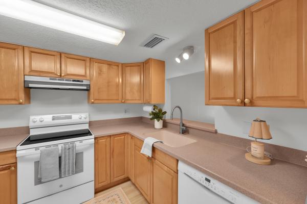 Inlet House, 2302 Sunrise Blvd #209, Fort Pierce, Florida 34982, image 2
