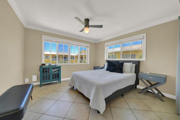 Pine Crest Village At Victoria Park, 1501 E Broward Blvd #810, Fort Lauderdale, Florida 33301, image 3