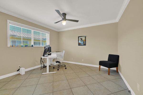 Pine Crest Village At Victoria Park, 1501 E Broward Blvd #810, Fort Lauderdale, Florida 33301, image 2