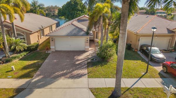 Banyan Trails, 3800 Woodfield Dr, Coconut Creek, Florida 33073, image 3
