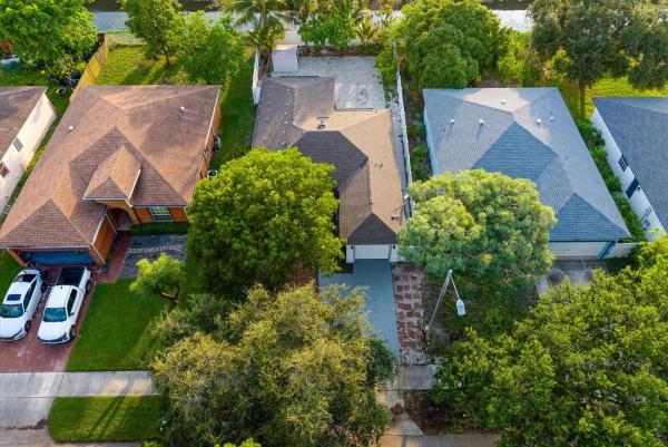 Canal Pointe, 1561 NW 7th Ln, Pompano Beach, Florida 33060, image 3