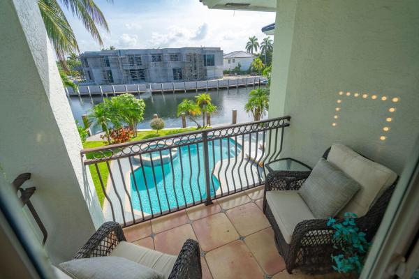 Lighthouse Point Residential, 2530 NE 31st Ct, Lighthouse Point, Florida 33064, image 2