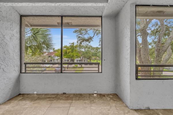 601 Lyons Rd #7201, Margate, Florida 33063, image 3