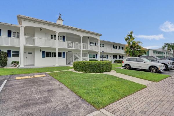 Hibiscus Terrace, 2400 NE 36th St #10, Lighthouse Point, Florida 33064, image 2