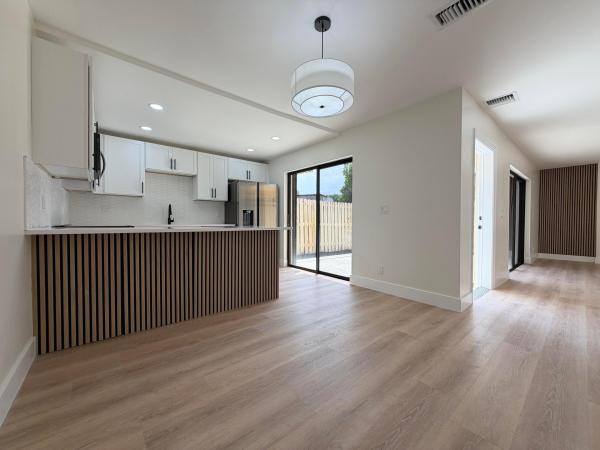 Lakewood Of Palm Springs, 169 Lake Arbor Dr, Palm Springs, Florida 33461, image 2