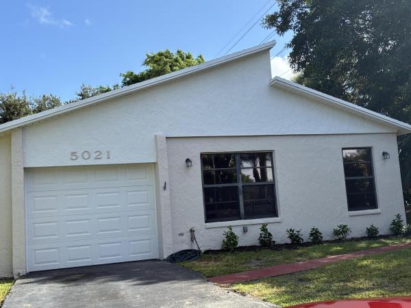 Mirror Lakes, 5021 Mirror Lakes Blvd, Boynton Beach, Florida 33472, image 2