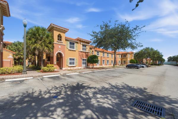 Hampton Isles, 732 SW 106th Ave #2011, Pembroke Pines, Florida 33025, image 2