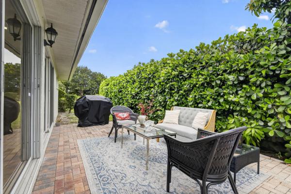 Pine Tree Village, 10723 Greentrail Dr S, Boynton Beach, Florida 33436, image 3