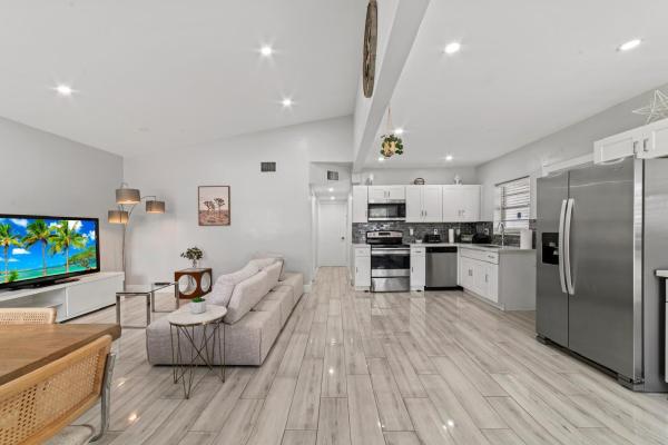 Melrose Park, 371 Kentucky Ave, Fort Lauderdale, Florida 33312, image 2