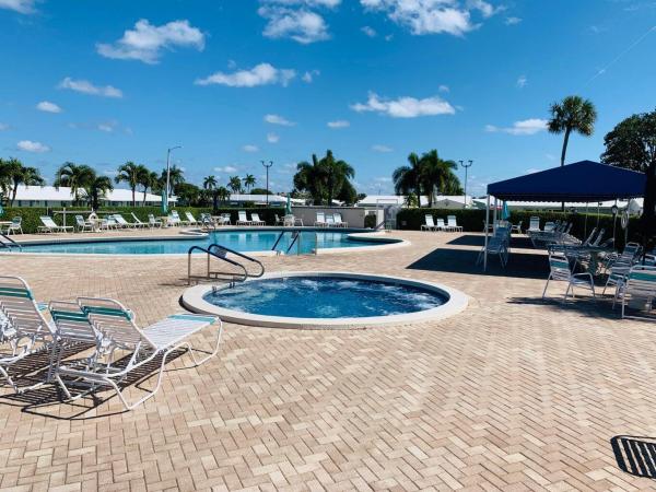 Leisureville Lake, 1113 Lake Ter #107, Boynton Beach, Florida 33426, image 2