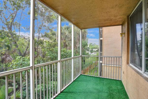 Windward Lakes At Palm-Aire, 4015 W Mcnab Rd #204D, Pompano Beach, Florida 33069, image 3