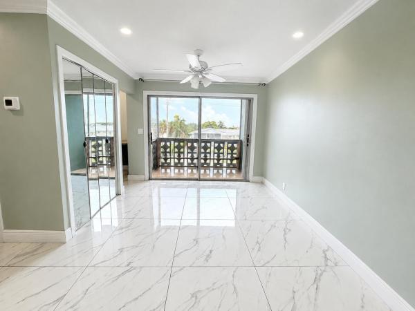Crystal Lake 941, 941 Crystal Lake Dr #309, Deerfield Beach, Florida 33064, image 2