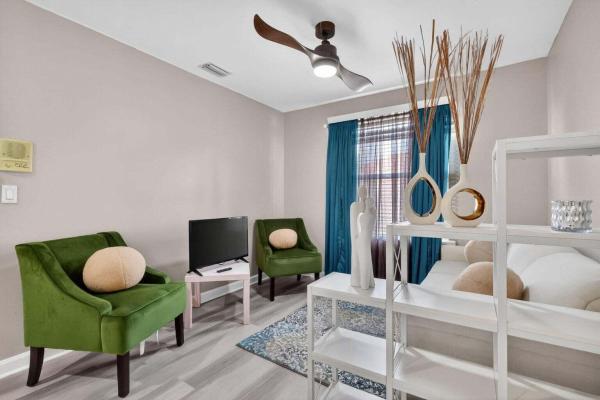 Hamilton Bay, 3620 E Hamilton Ky, West Palm Beach, Florida 33411, image 1