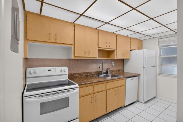 Plantation Royal, 6903 Cypress Rd #B23, Plantation, Florida 33317, image 3