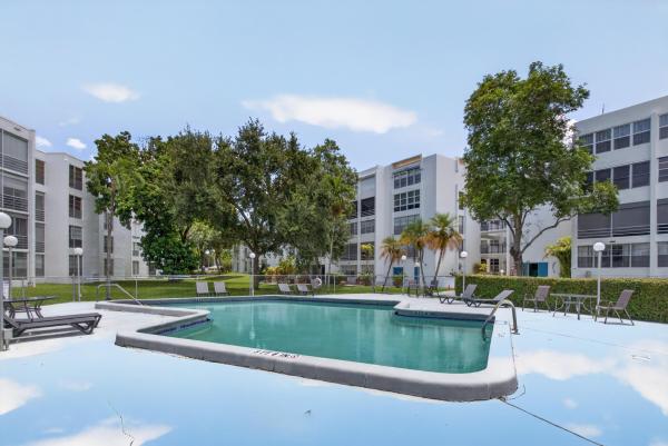 Plantation Royal, 6903 Cypress Rd #B23, Plantation, Florida 33317, image 1