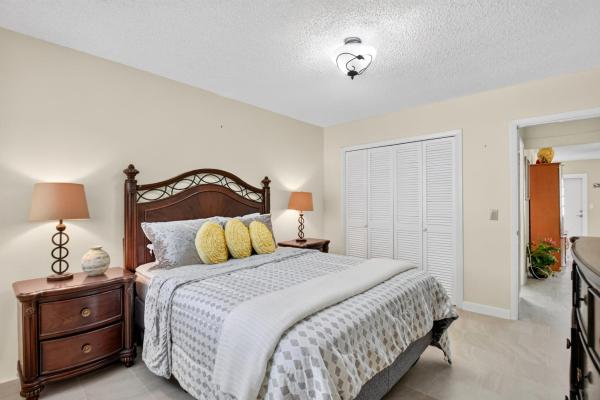 Hampshire Gardens, 2430 S Federal Hwy #20, Boynton Beach, Florida 33435, image 3