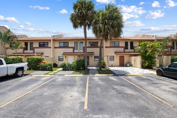 Towne Place Of Pompano, 3281 E Golf Blvd #17, Pompano Beach, Florida 33064, image 3