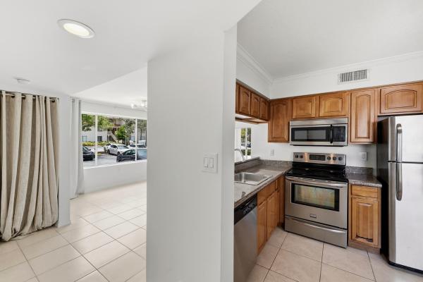 The Sterling Villages Of Palm Beach Lakes, 20101 Glenmoor Dr, West Palm Beach, Florida 33409, image 1