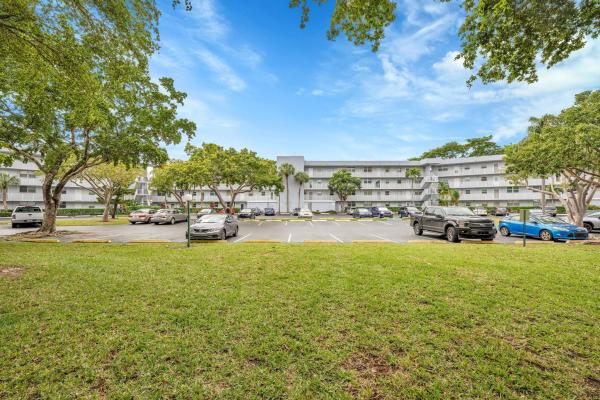 Royal Park, 118 Royal Park Dr #4G, Oakland Park, Florida 33309, image 3