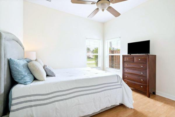 Greenview Shores 2 Of Wellington, 2665 Yarmouth Dr, Wellington, Florida 33414, image 2