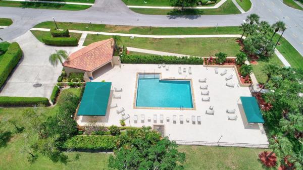 8320 Waterline Dr #201, Boynton Beach, Florida 33472, image 2
