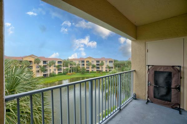 Uno Lago, 100 Uno Lago Dr #402, Juno Beach, Florida 33408, image 2