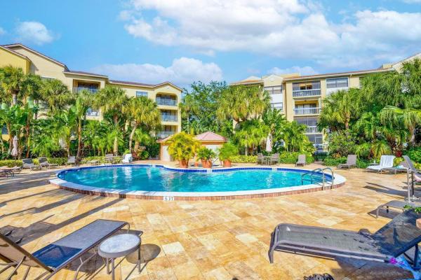 Uno Lago, 100 Uno Lago Dr #402, Juno Beach, Florida 33408, image 3