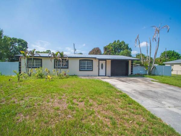 Palm Gardens, 355 Johnston St, Fort Pierce, Florida 34982, image 1