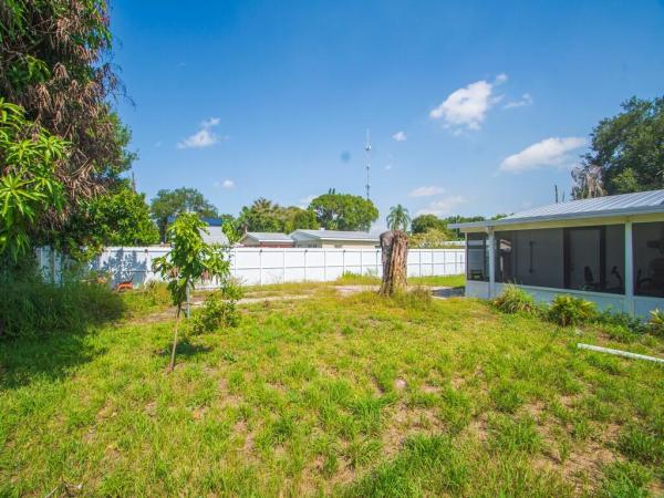 Palm Gardens, 355 Johnston St, Fort Pierce, Florida 34982, image 3