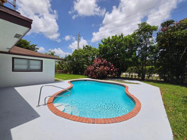 Palmetto Pines, 4911 Ataman St, Boca Raton, Florida 33428, image 2