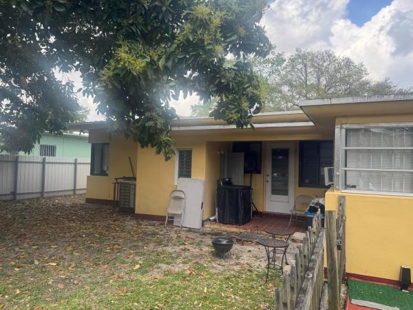 2360 NW 98th St, Unincorporated Dade County, Florida 33147, image 2