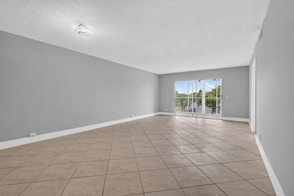 Buckingham At Century Village, 12500 SW 5th Ct #308M, Pembroke Pines, Florida 33027, image 2
