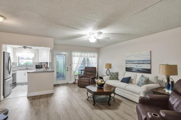 Hampton Gardens, 810 SE 7th St #207, Deerfield Beach, Florida 33441, image 2