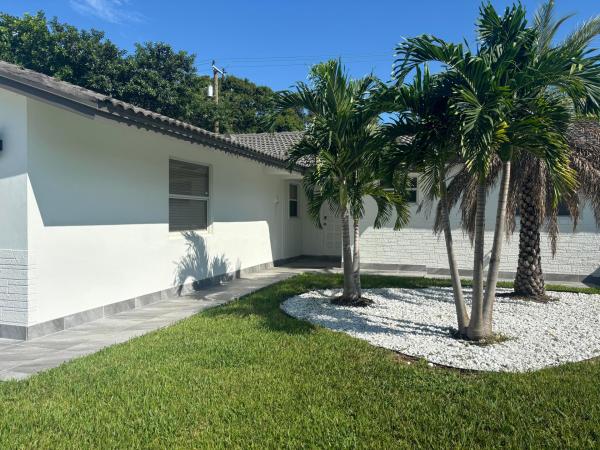 Palm Ridge Estates, 1831 East Ct, Lake Clarke Shores, Florida 33406, image 3