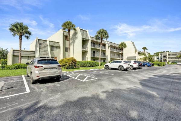 4100 Tivoli Ct #304, Lake Worth, Florida 33467, image 2