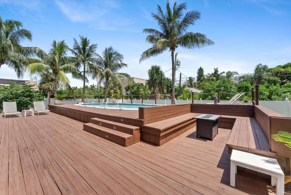Mangrove Walk, 728 NE 9th Ave, Boynton Beach, Florida 33435, image 1