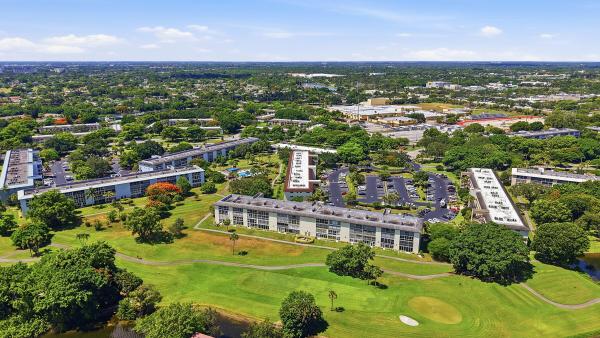 Victoria Village, 2901 Victoria Cir #D2, Coconut Creek, Florida 33066, image 2