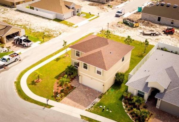 Morningside Palm Breezes Club, 416 Seafoam Cir, Fort Pierce, Florida 34945, image 2