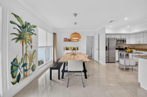 700 NE 70th St, Boca Raton, Florida 33487, image 1