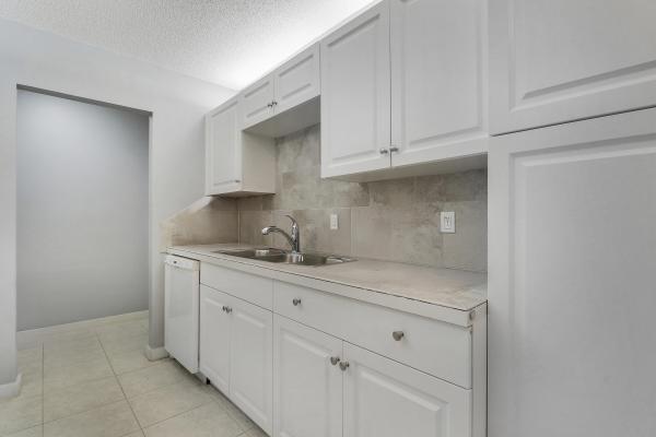 Pines Of Jupiter Tequesta, 150 Pineview Rd #C4, Jupiter, Florida 33469, image 1