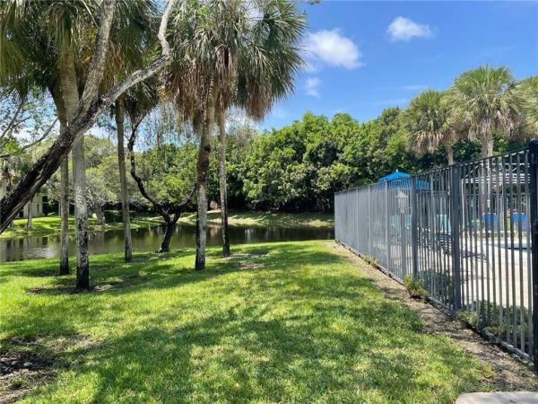 Racquet Club At Bonaventure, 235 Lakeview Dr #102, Weston, Florida 33326, image 3