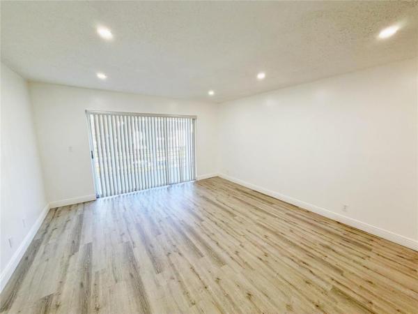 2710 Riverside Dr #201-A, Coral Springs, Florida 33065, image 1