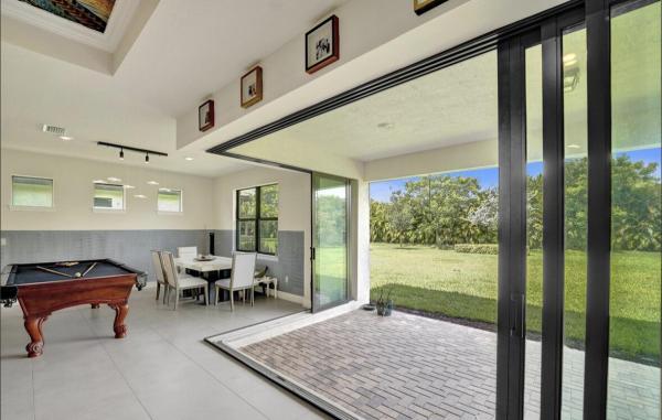 Oak Tree, 4519 Silverwood Ln N, Oakland Park, Florida 33309, image 3