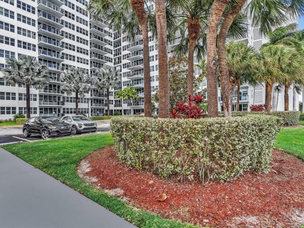 Coral Ridge Towers South, 3333 NE 34th St #414, Fort Lauderdale, Florida 33308, image 1