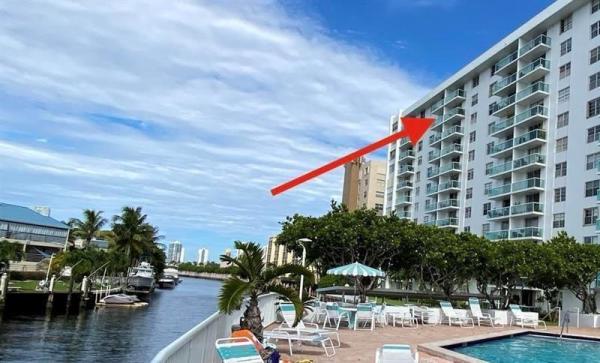 Stratford House, 2841 NE 163rd St #1111, North Miami Beach, Florida 33160, image 3
