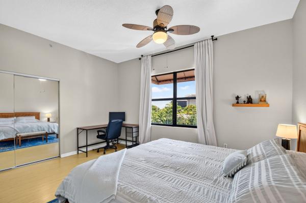 Park Place, 1620 Presidential Way #402, West Palm Beach, Florida 33401, image 3